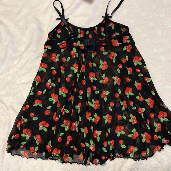 Cute baby doll with cherry print - Picture 3 of 3